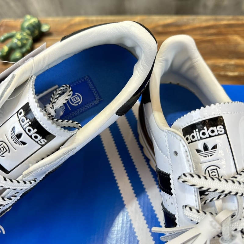 Adidas Sneakers